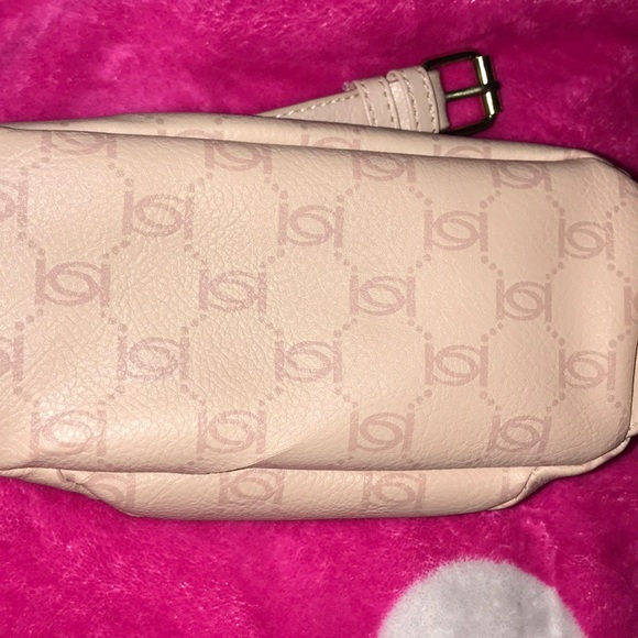 BEBE Fannypack - Picture 3 of 3